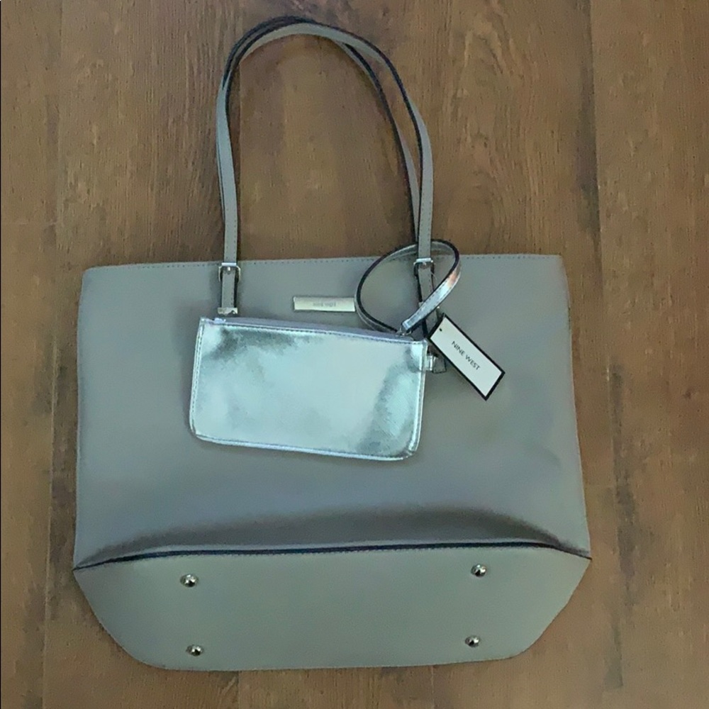 Nine West purse and wristlet